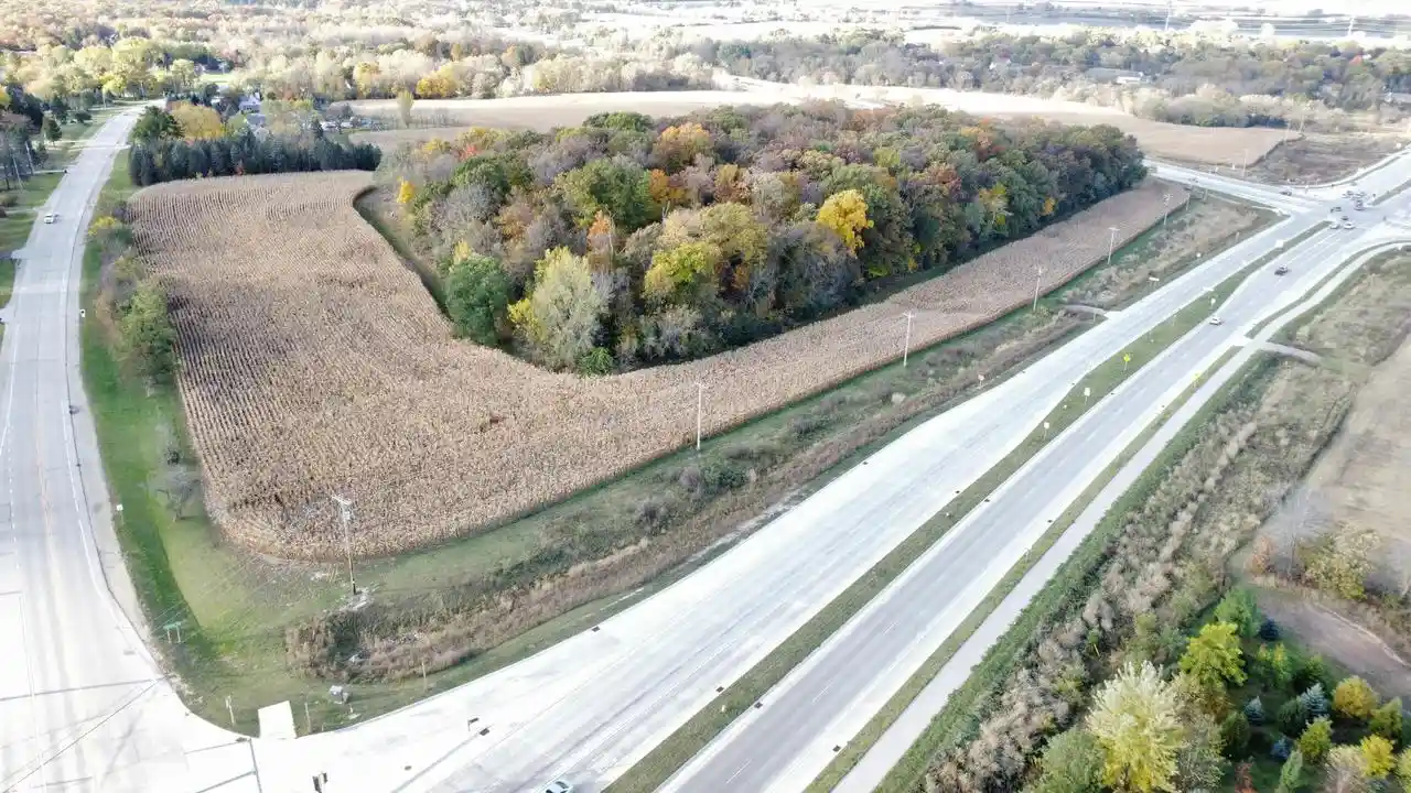 Homes for sale in Kenosha, WI | 220 Old Green Bay Road Road, Kenosha, WI 53144 | MLS# 1941100