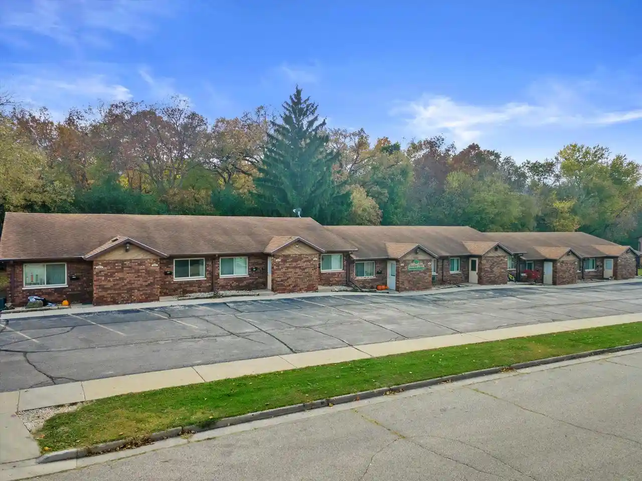 1st image of 643 Meadow Lane Lane, Burlington, WI 53105 | MLS# 1941140