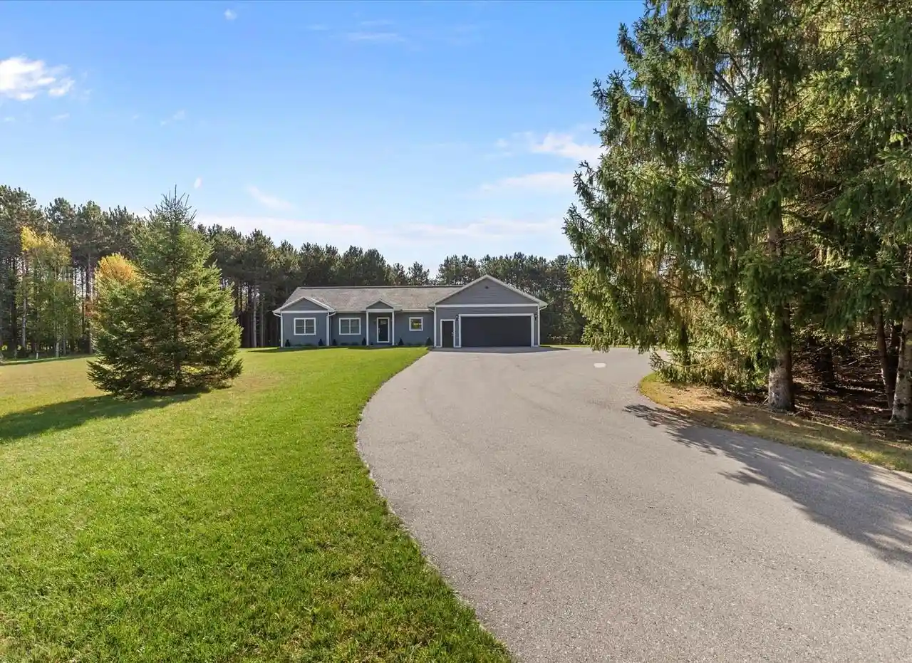 Homes for sale in Marinette, WI | N2142 Schacht Road Road, Marinette, WI 54143 | MLS# 50317558