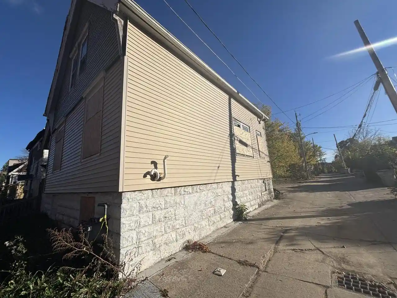 Homes for sale in Milwaukee, WI | 3813 W Wright Street Street, Milwaukee, WI 53210 | MLS# 1941505