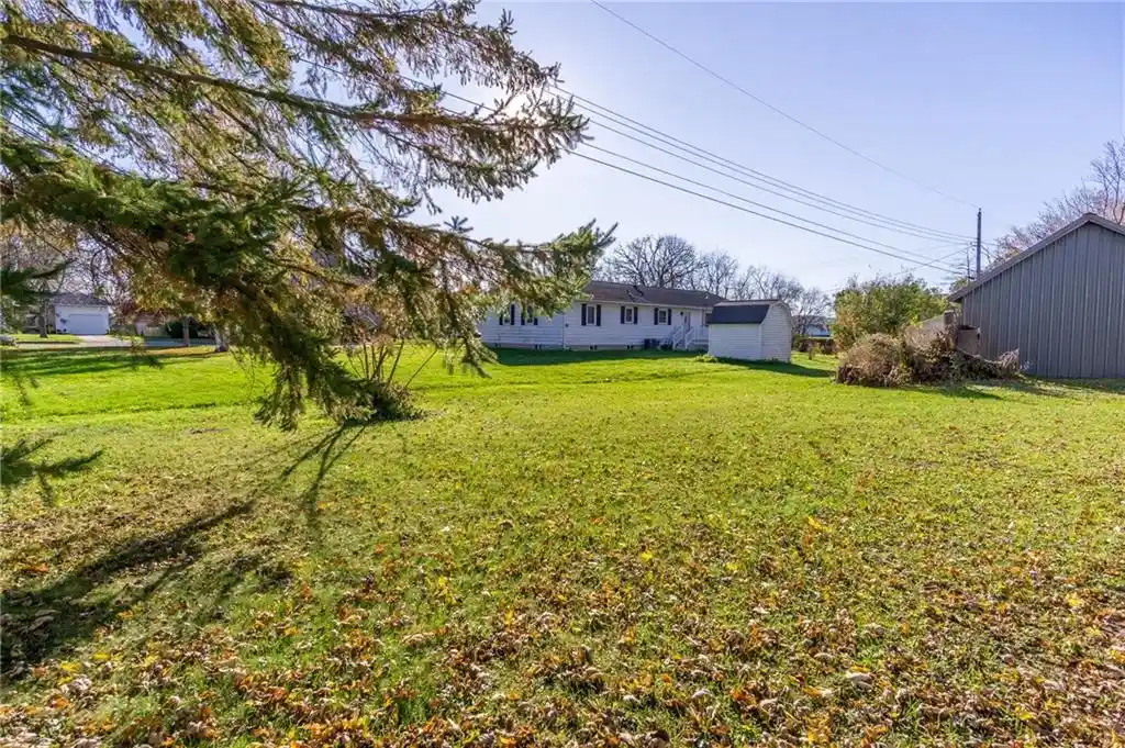 2nd image of 812 W Lincoln St St, Augusta, WI 54722