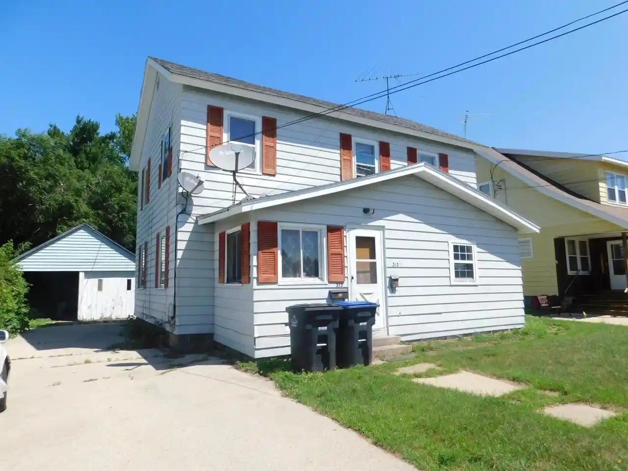 Homes for sale in Shawano, WI | 313 E Center Street Street, Shawano, WI 54166 | MLS# 50317882