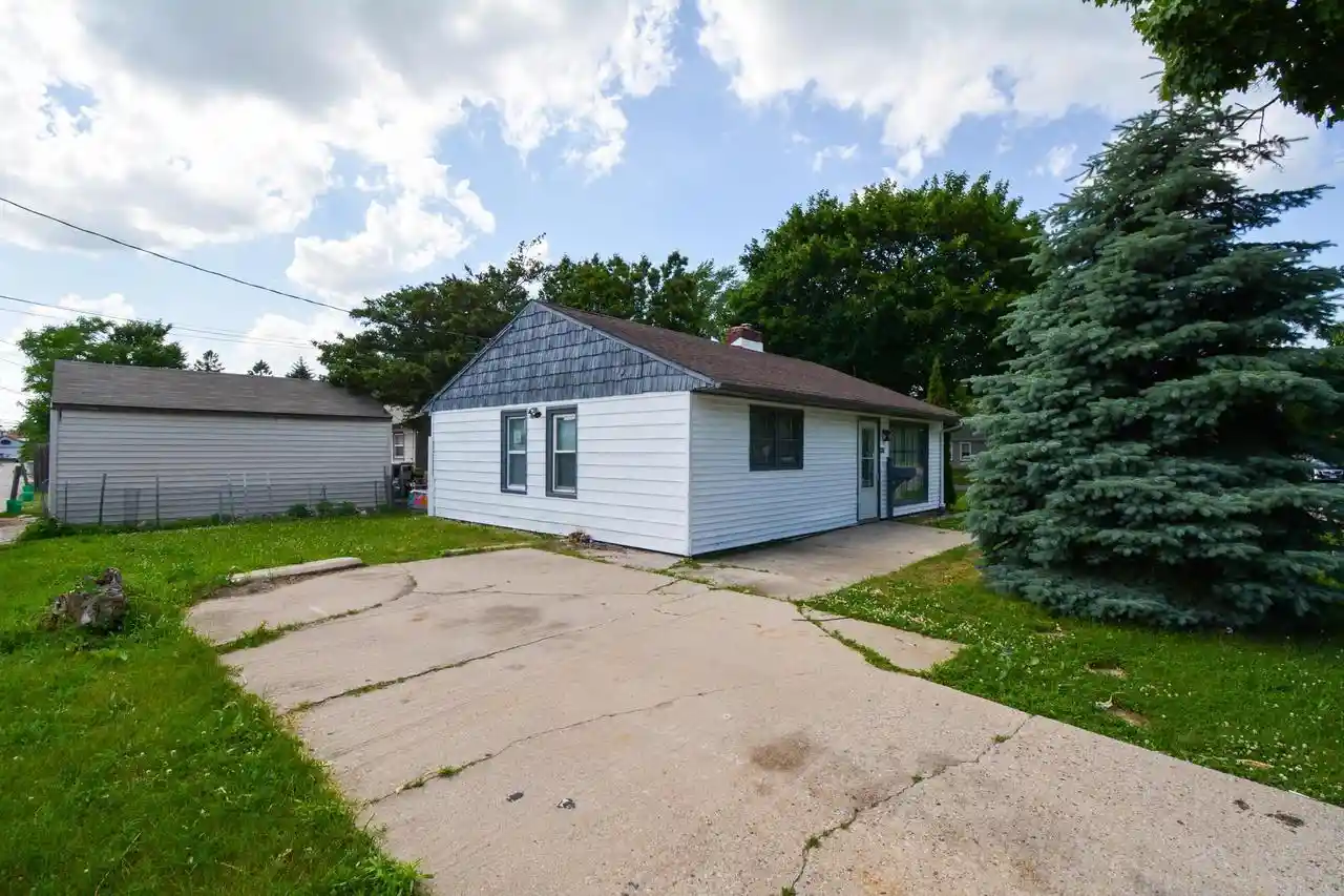 Homes for sale in Milwaukee, WI | 5625 N 57Th Street Street, Milwaukee, WI 53218 | MLS# 1942290