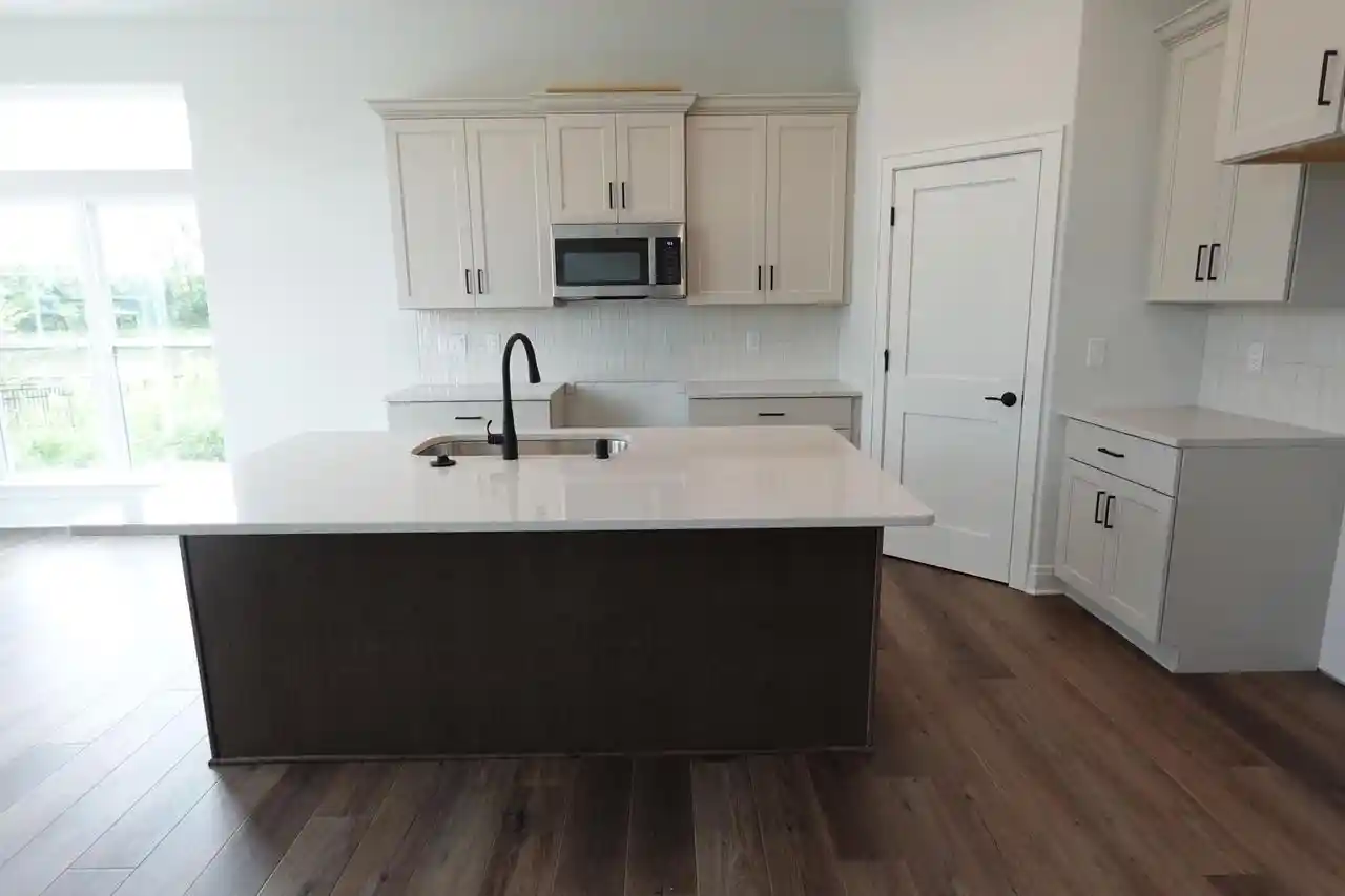 5th image of 1343 Periwinkle Pass Pass, Oconomowoc, WI 53066 | MLS# 1943801