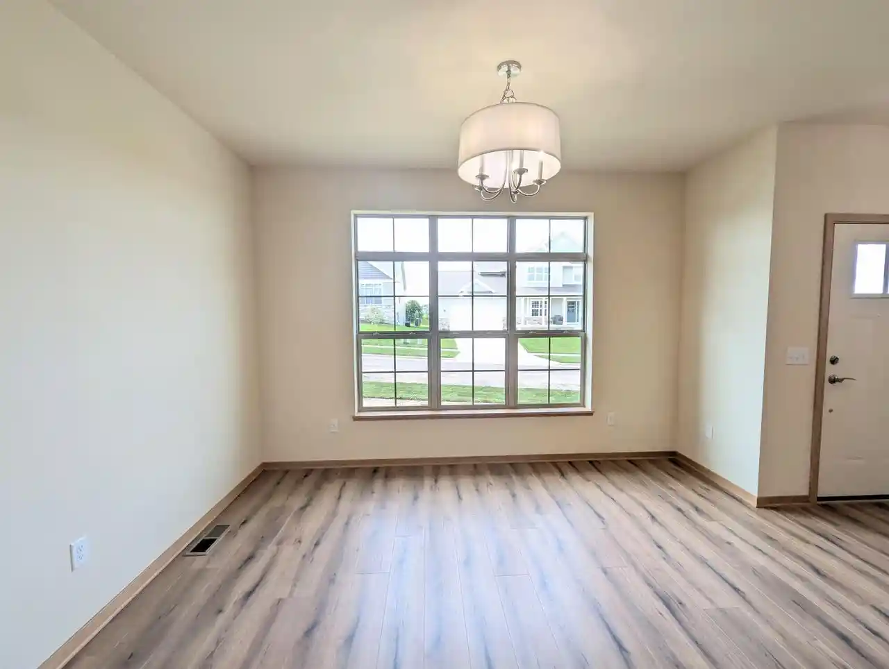 5th image of 4817 Suelo Road Road, Fitchburg, WI 53711 | MLS# 2012946