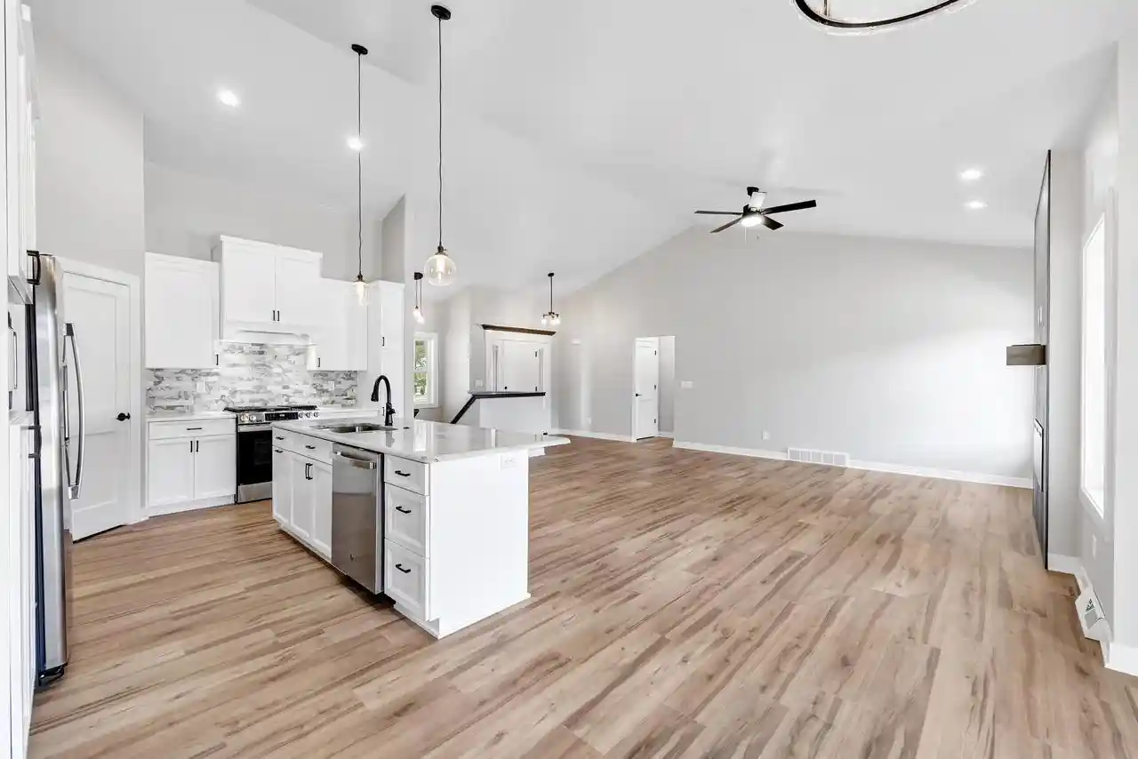 Photo 3 of Single family home for sale at 475 Earnhardt Court Court, Green Bay, WI 54311 | MLS# 50318636 | Listing updated on 2026-09-21