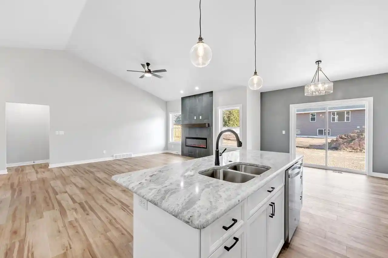 Photo 4 of Single family home for sale at 475 Earnhardt Court Court, Green Bay, WI 54311 | MLS# 50318636 | Listing updated on 2026-10-04