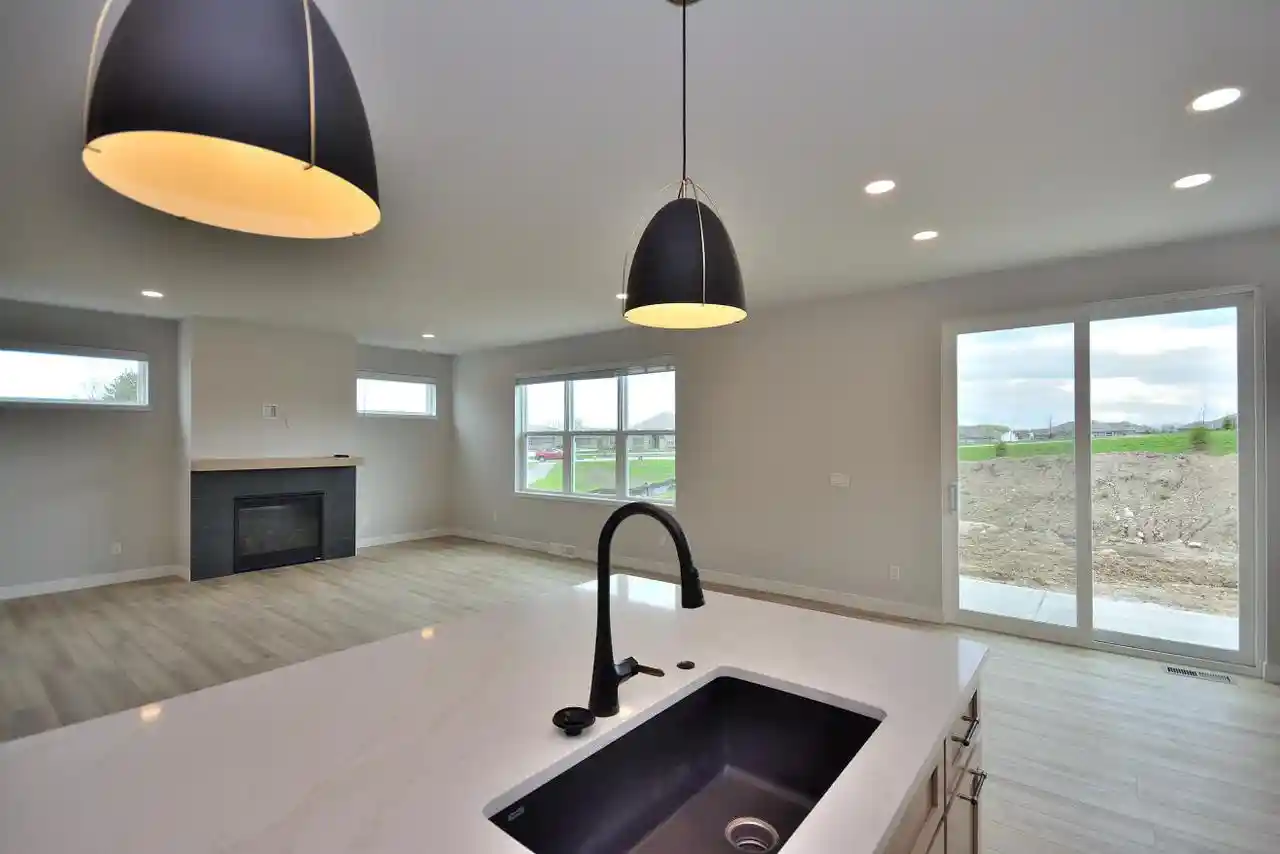 4th image of 637 Standing Stone Dr Dr, Waukesha, WI 53189 | MLS# 1945015
