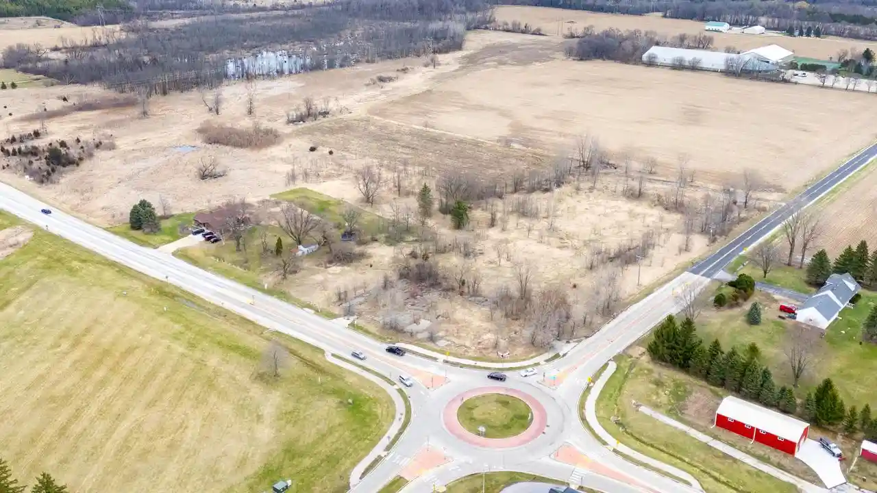3rd image of 4510 County Hwy P #4522, West Bend, WI 53095 | MLS# 1945203