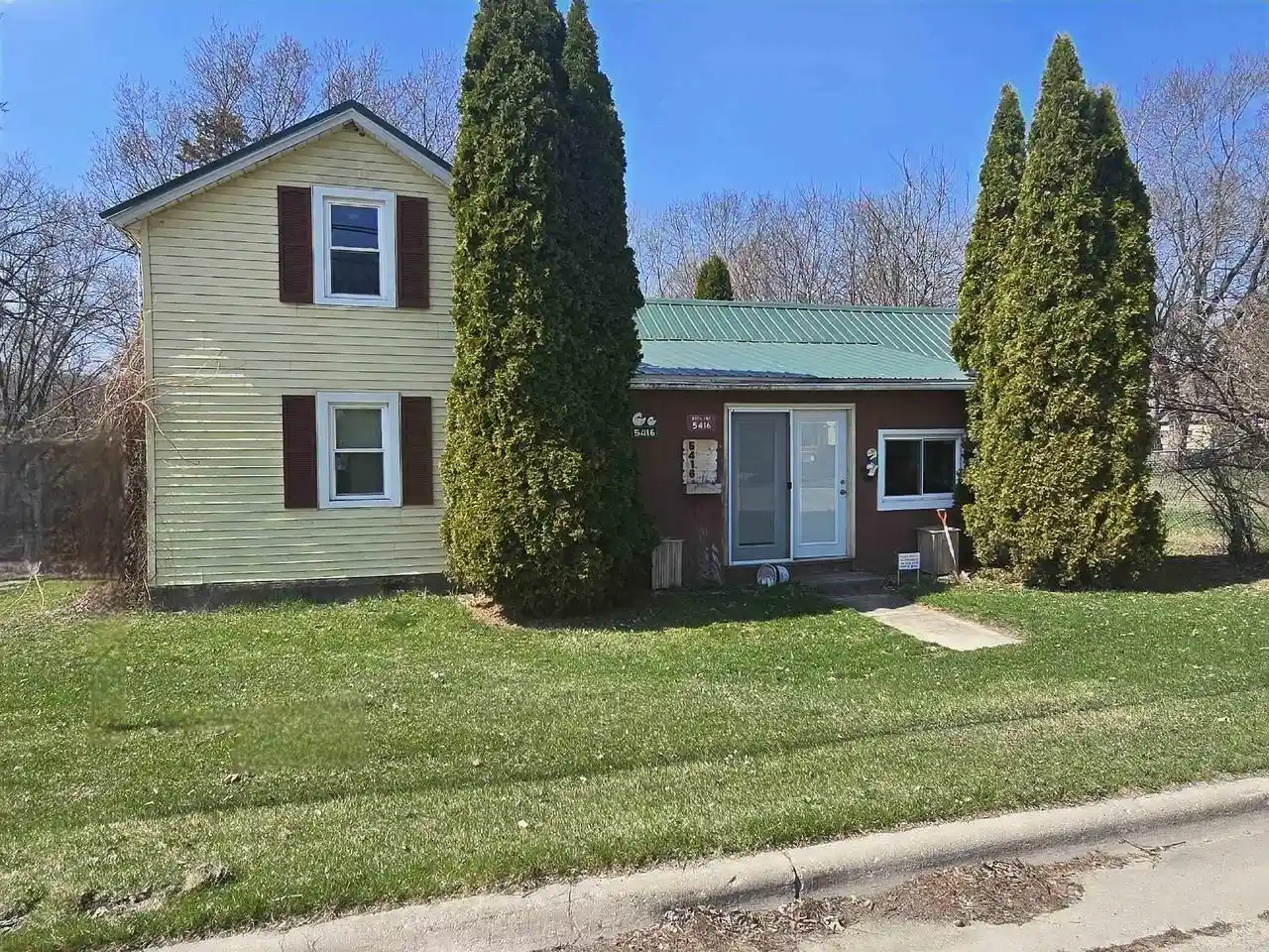 Homes for sale in Afton, WI | 5416 S County Road D, Afton, WI 53501 | MLS# 2014370