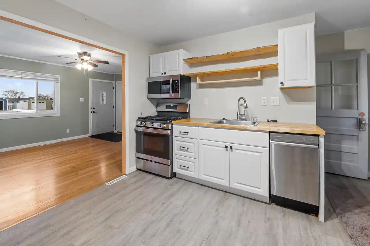 Homes for sale in West Bend, WI | 625 Madison Avenue Avenue, West Bend, WI 53095 | MLS# 1946850