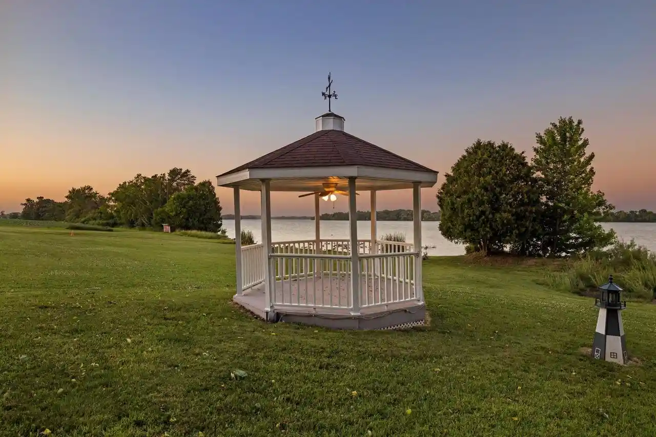 Homes for sale in Hustisford, WI | N4554 Lakeview Road Road, Hustisford, WI 53034 | MLS# 1946885