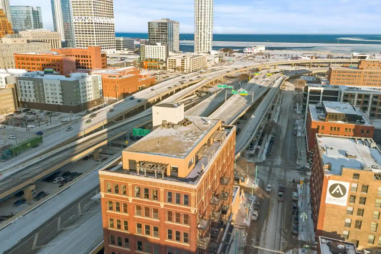 Homes for sale in Milwaukee, WI | 400 Broadway, Milwaukee, WI 53202 | Houzeo