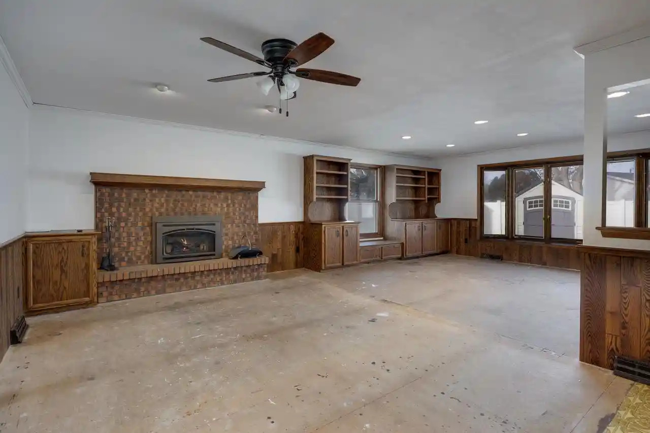 36th image of 1913 Black Bridge Road Road, Janesville, WI 53545 | MLS# 2015046