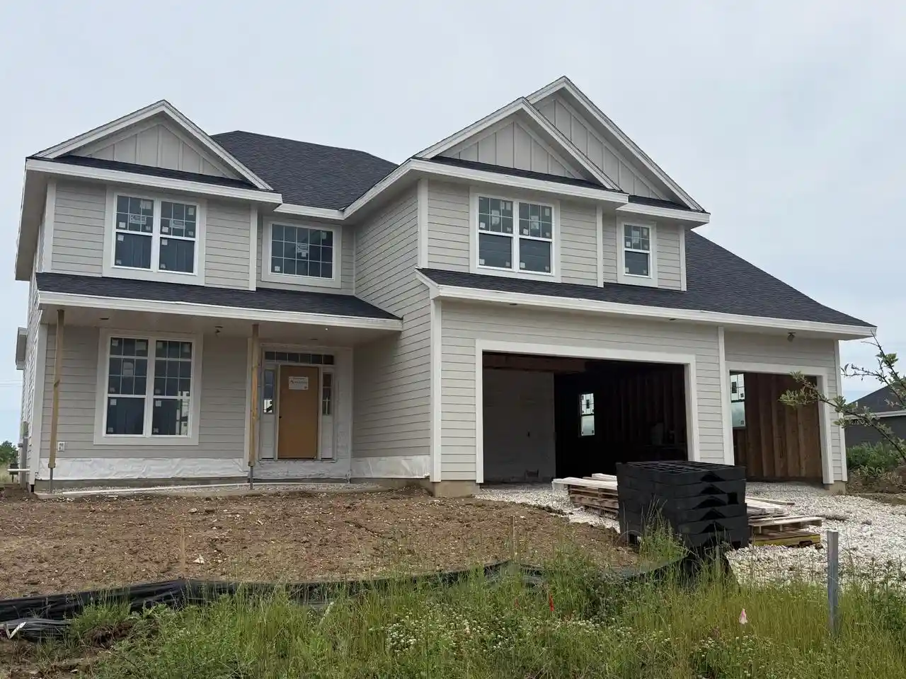Homes for sale in Mequon, WI | 9842 N Migratory Court Court, Mequon, WI 53097 | MLS# 1947759