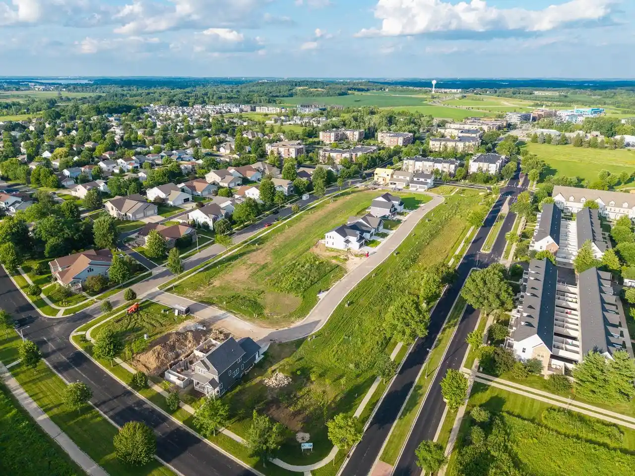 2nd image of 5234 E Cheryl Parkway Parkway, Fitchburg, WI 53711 | MLS# 2015235