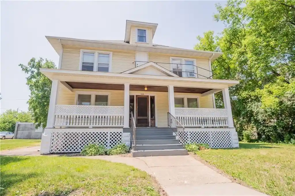 1st image of 1010 S Farwell Street Street #1010, Eau Claire, WI 54701 | MLS# 1598030