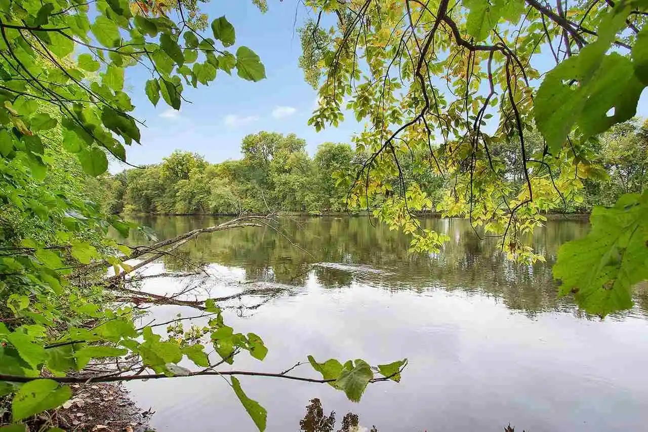 3rd image of 4106 Airport Road Road, Oconto, WI 54153 | MLS# 50320725