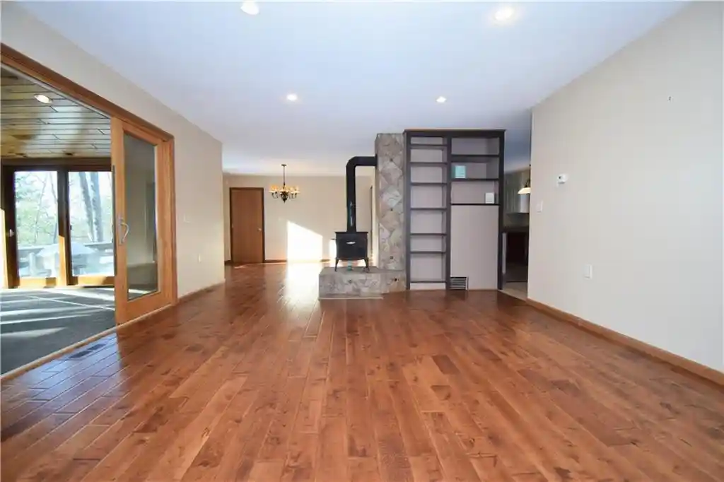 5th image of 4549 Lunsman Dr Dr, Danbury, WI 54830 | MLS# 1598219
