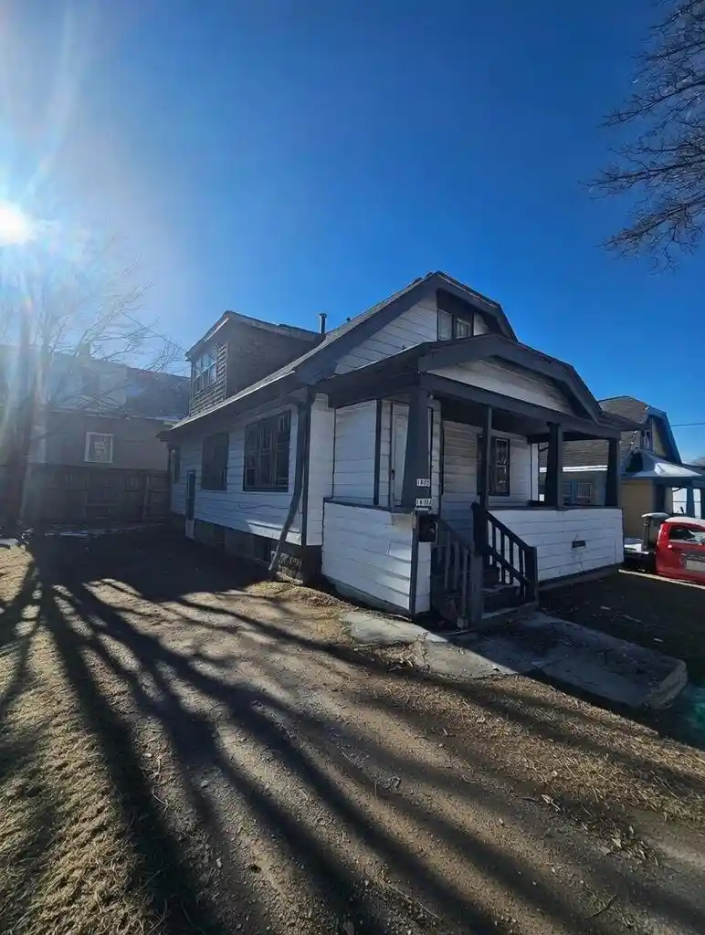 Homes for sale in Milwaukee, WI | 1407 W Nash Street Street #1407A, Milwaukee, WI 53206 | MLS# 1950478