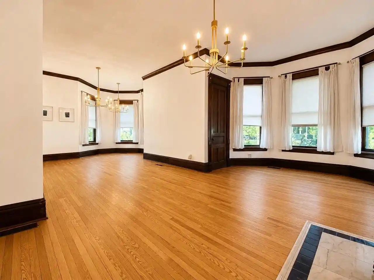3rd image of 928 King Street Street, La Crosse, WI 54601 | MLS# 1950509