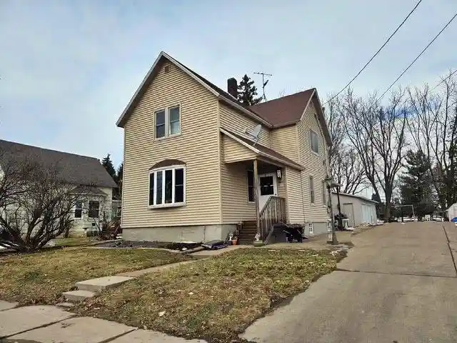 Homes for sale in Marshfield, WI | 901 W North Street Street, Marshfield, WI 54449 | MLS# 22600596