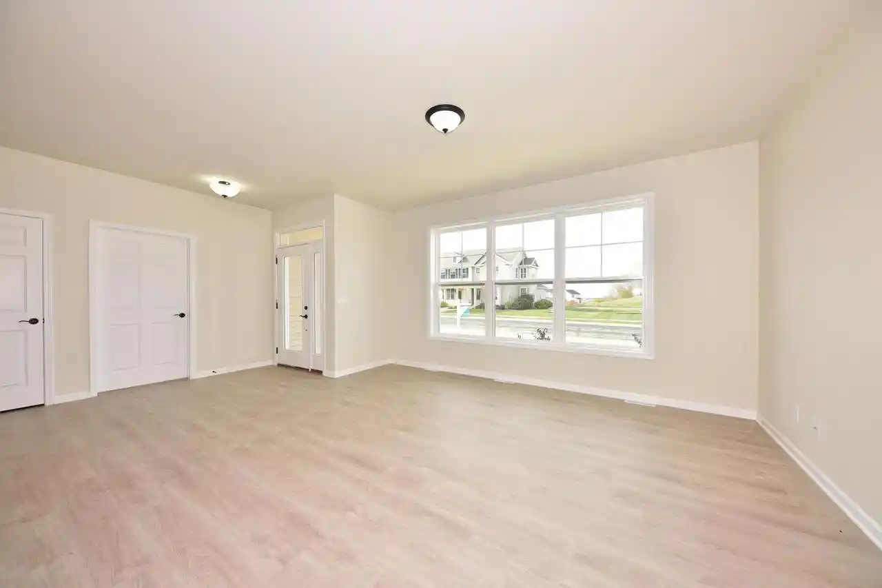 Homes for sale in Watertown, WI | 615 Hunter Oaks Boulevard Boulevard, Watertown, WI 53094 | Houzeo