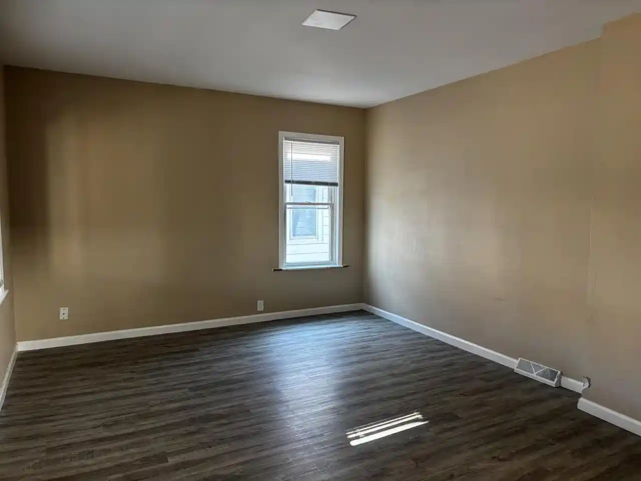 39th image of 5525 N 36th Street Street, Milwaukee, WI 53209 | MLS# 1951154