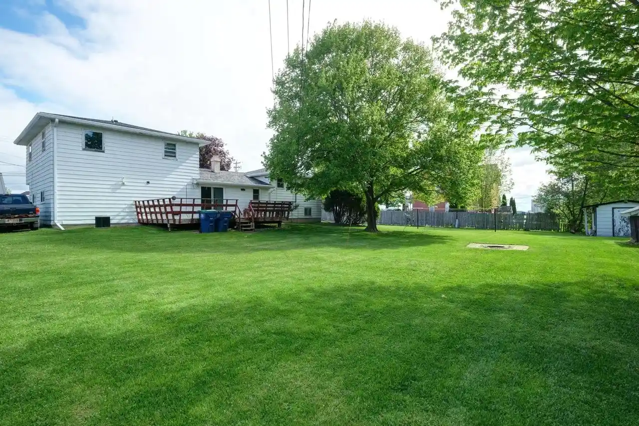 Homes for sale in Edgar, WI | 204 E Chesak Avenue Avenue, Edgar, WI 54426 | MLS# 22600776