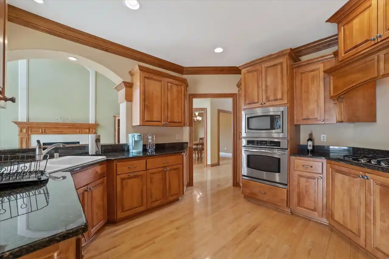 5th image of N60W27179 Trappers Run Run, Sussex, WI 53089 | MLS# 1952074