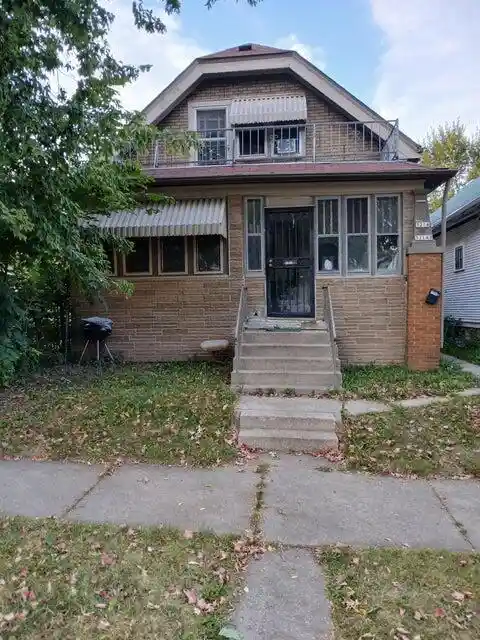 Homes for sale in Milwaukee, WI | 3214 W Fairmount Avenue Avenue #3214A, Milwaukee, WI 53209 | MLS# 1952097