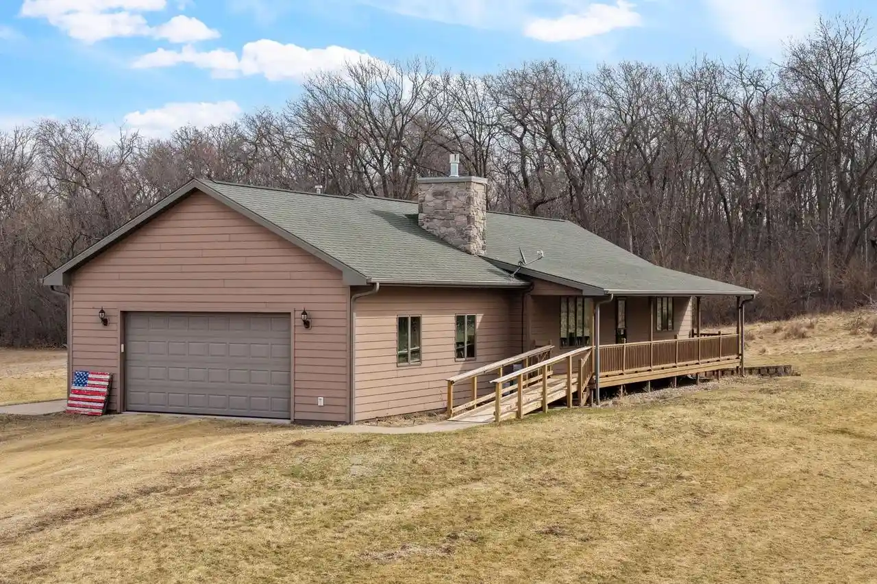 Homes for sale in Evansville, WI | 9620 W Topp Road Road, Evansville, WI 53536 | MLS# 2017641