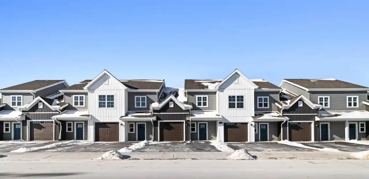 Homes for sale in Kewaskum, WI | 1675 Reigle Dr Dr #Unit 2, Kewaskum, WI 53040 | MLS# 1952537