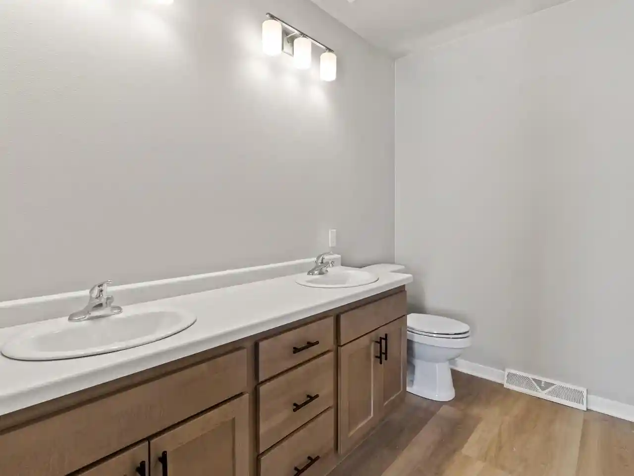 Homes for sale in Kewaskum, WI | 1675 Reigle Dr Dr #Unit 3, Kewaskum, WI 53040 | MLS# 1952567