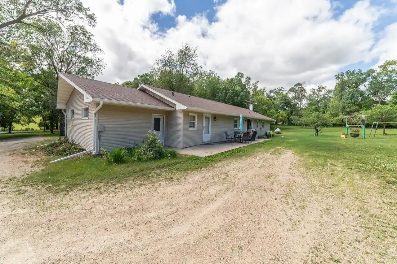 Homes for sale in Oxford, WI | N3412 2Nd Ave Avenue Avenue, Oxford, WI 53952 | MLS# 2017792