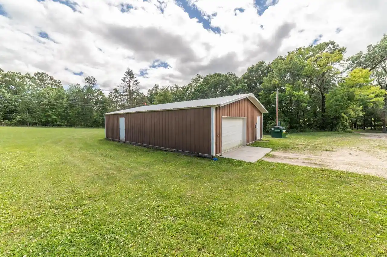 Homes for sale in Oxford, WI | N3412 2Nd Ave Avenue Avenue, Oxford, WI 53952 | MLS# 2017792