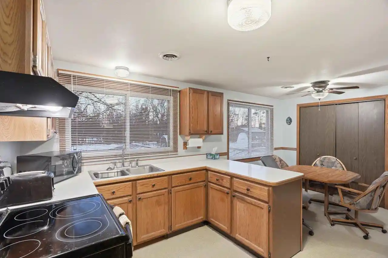 image of 806-808 E Vilas St St, Marshfield, WI 54449