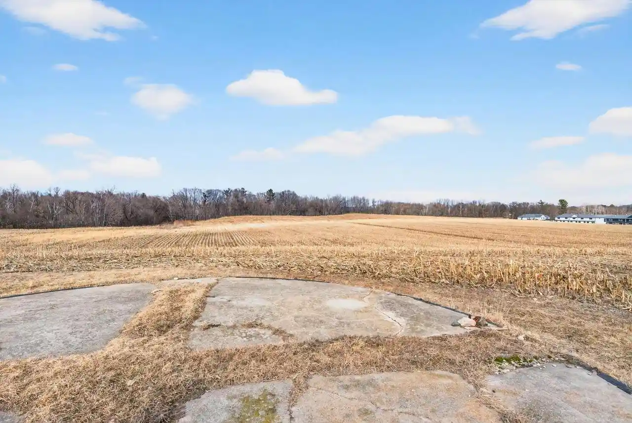 2nd image of 4036 Woodland Road Road, Green Bay, WI 54313 | MLS# 50321959