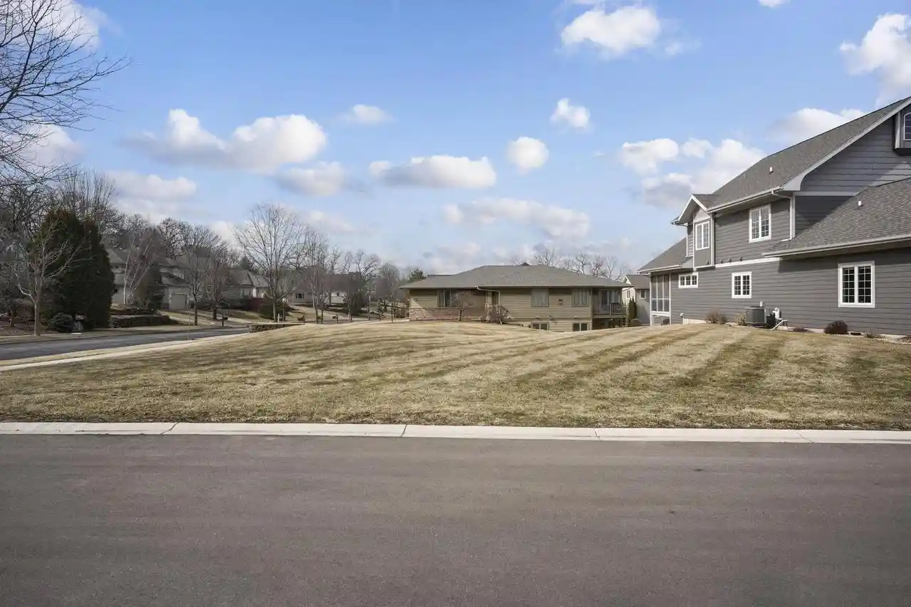 2nd image of 11 Arboredge Way Way, Fitchburg, WI 53711 | MLS# 2017931