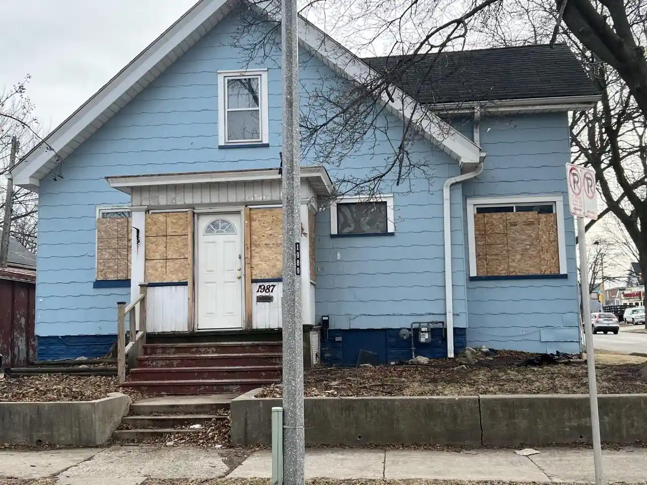 Homes for sale in Milwaukee, WI | 1987 W Melvina Street Street, Milwaukee, WI 53206 | MLS# 1952961