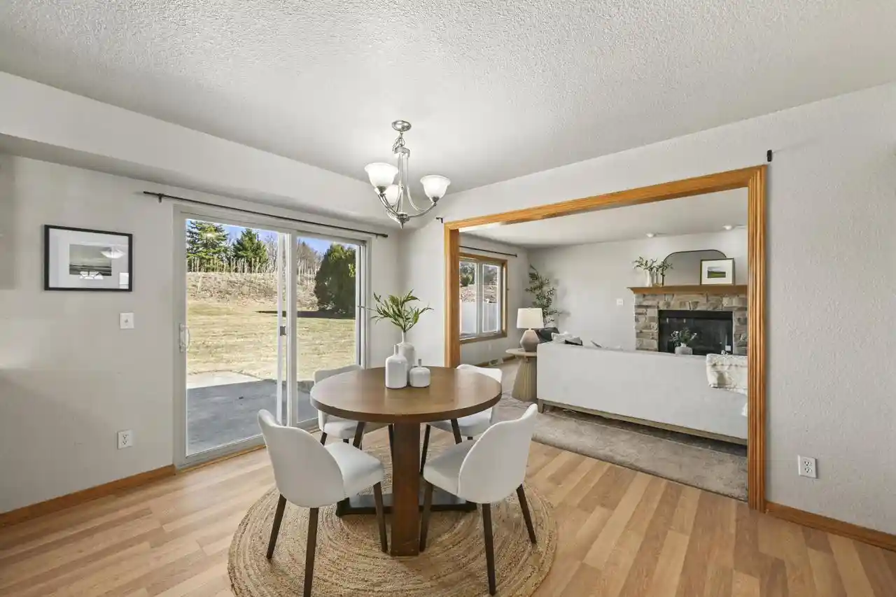 Homes for sale in Germantown, WI | W172n10156 Woodbridge Lane Lane, Germantown, WI 53022 | MLS# 1953106