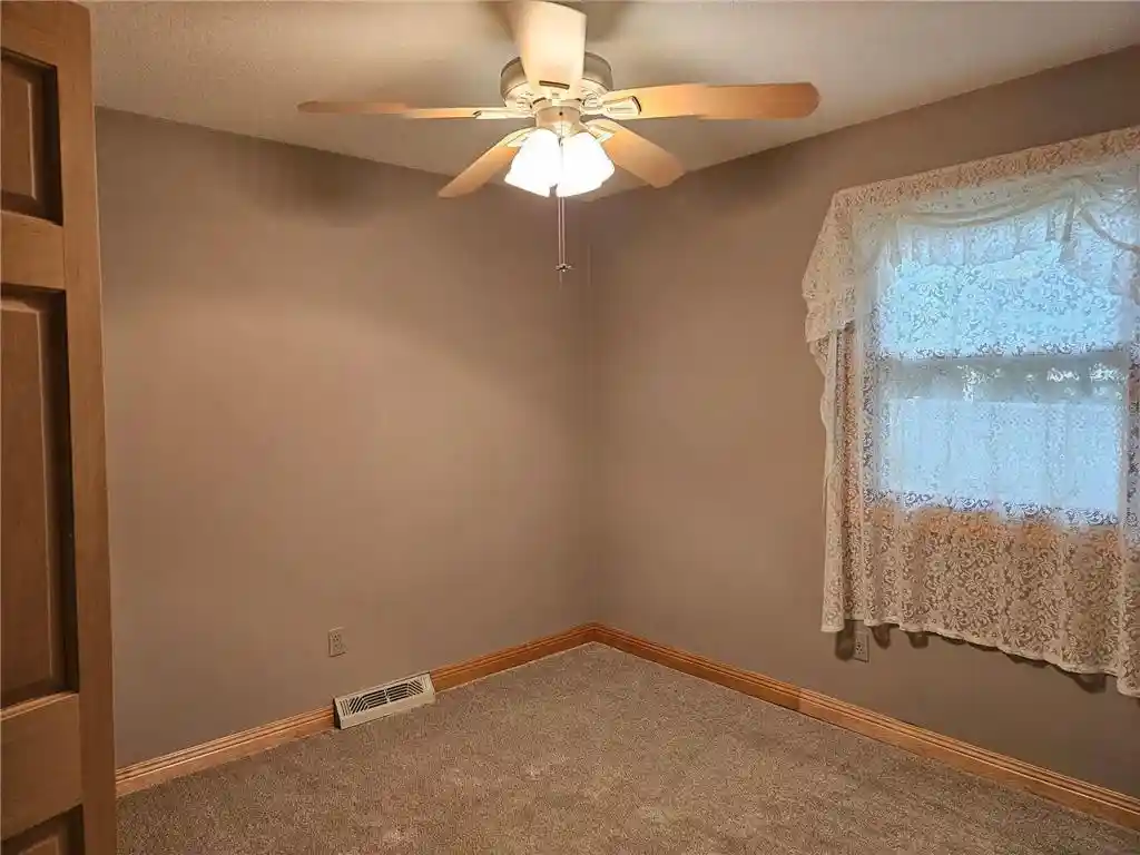 5th image of 931 Roosevelt Street Street, River Falls, WI 54022 | MLS# 7033779
