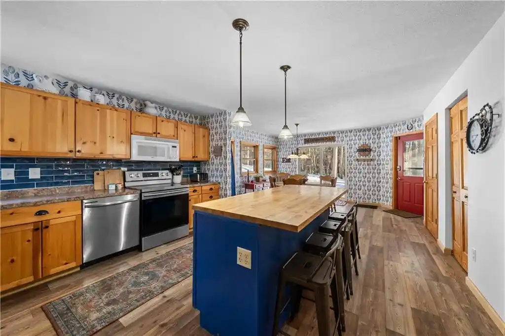 5th image of 28595 Half Moon Court Court, Danbury, WI 54830 | MLS# 1598929