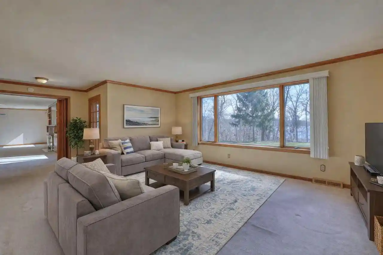 Homes for sale in Oconomowoc, WI | 4640 Lake Club Circle Circle, Oconomowoc, WI 53066 | MLS# 1953272