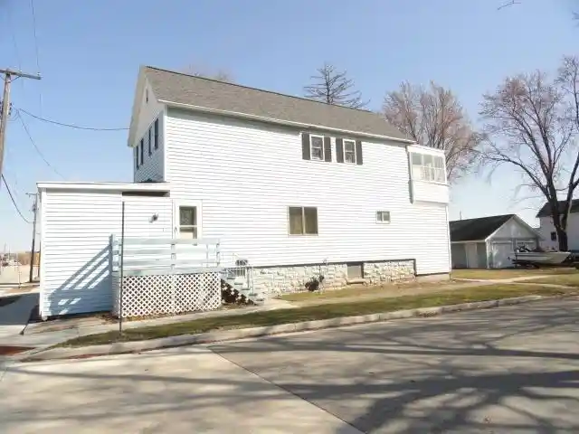 Photo 3 of Single family home for sale at 302 W Division St, Fond Du Lac, WI 54935 | MLS# 2018169 | Listing updated on 2026-09-14