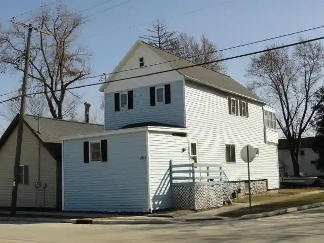 37th image of 302 W Division St, Fond Du Lac, WI 54935 | MLS# 2018169