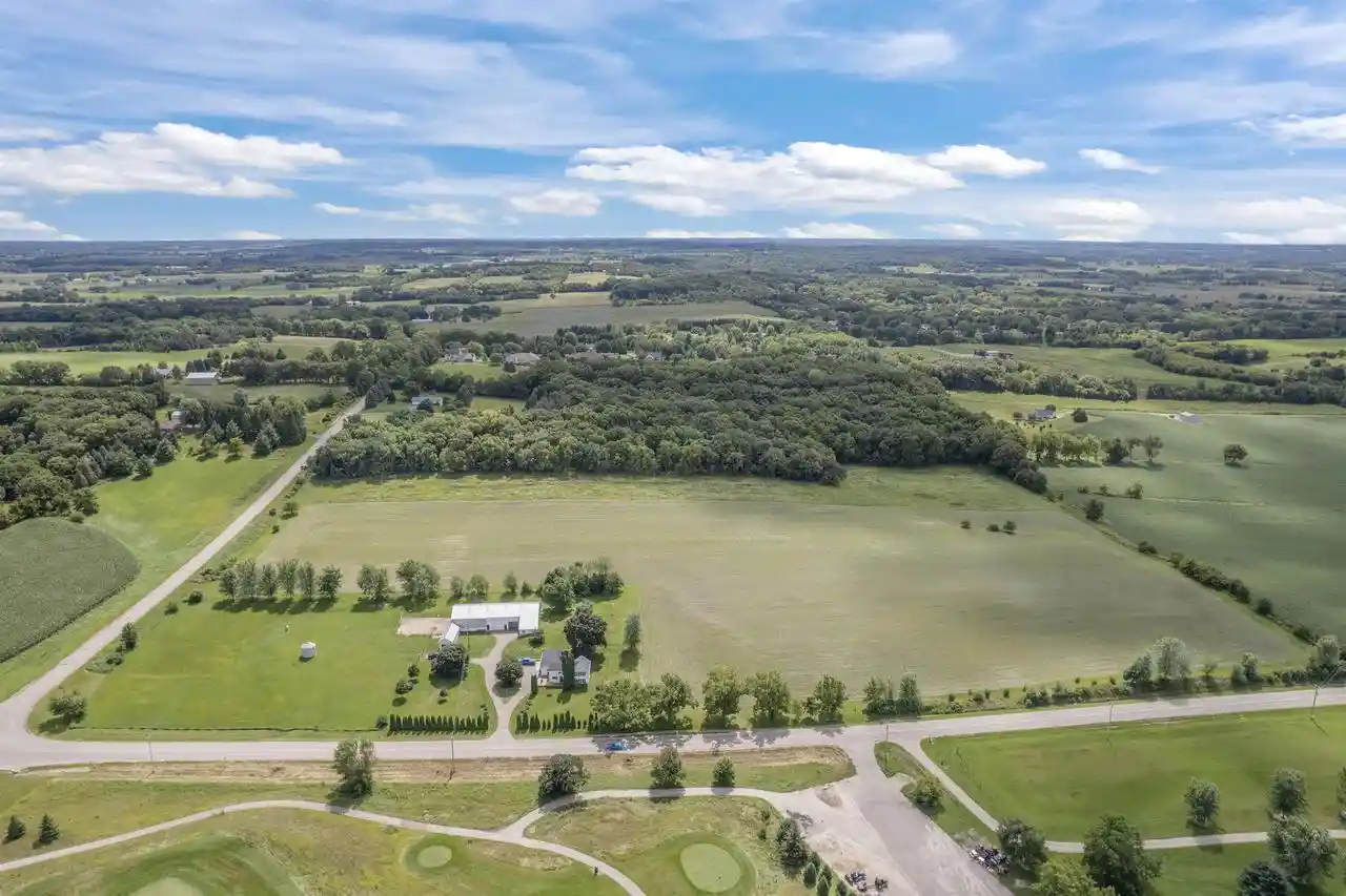1st image of 5431 Lincoln Road Road, Oregon, WI 53575 | MLS# 2018286