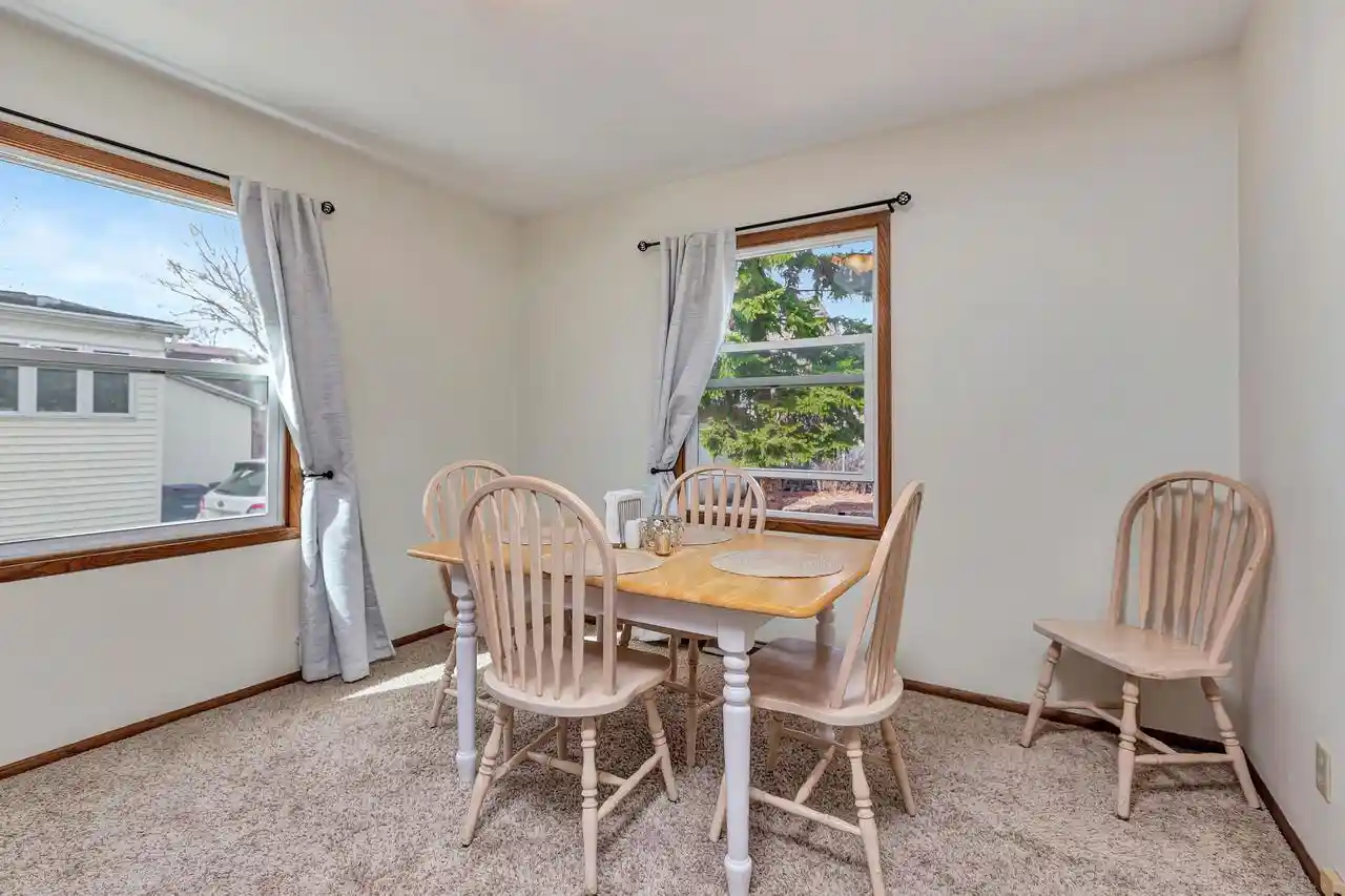 24th image of 932 Vine Street Street, Oshkosh, WI 54901 | MLS# 50322193