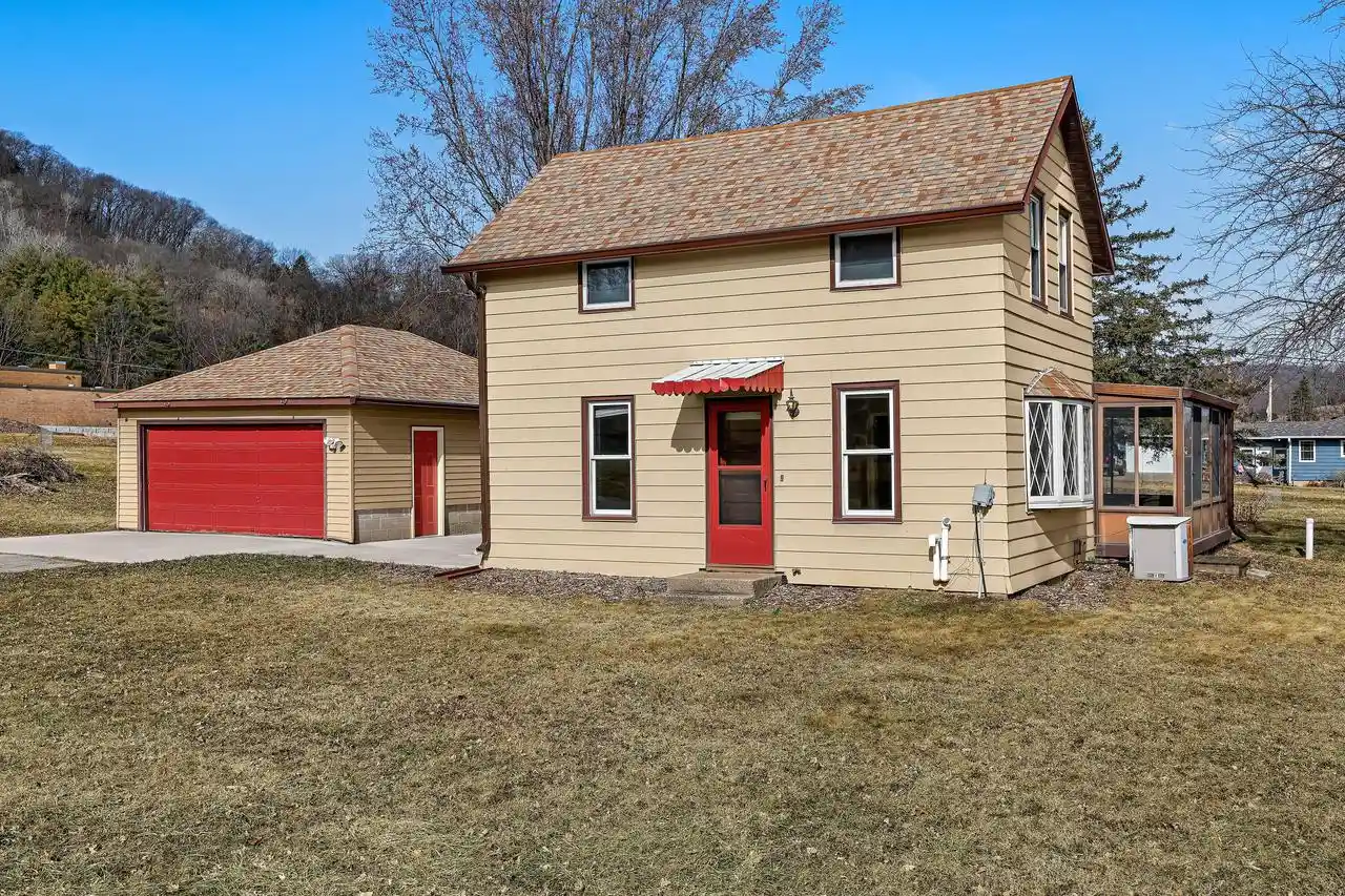 1st image of 1240 Browns Lane Lane, Dakota, MN 55925 | MLS# 1953723