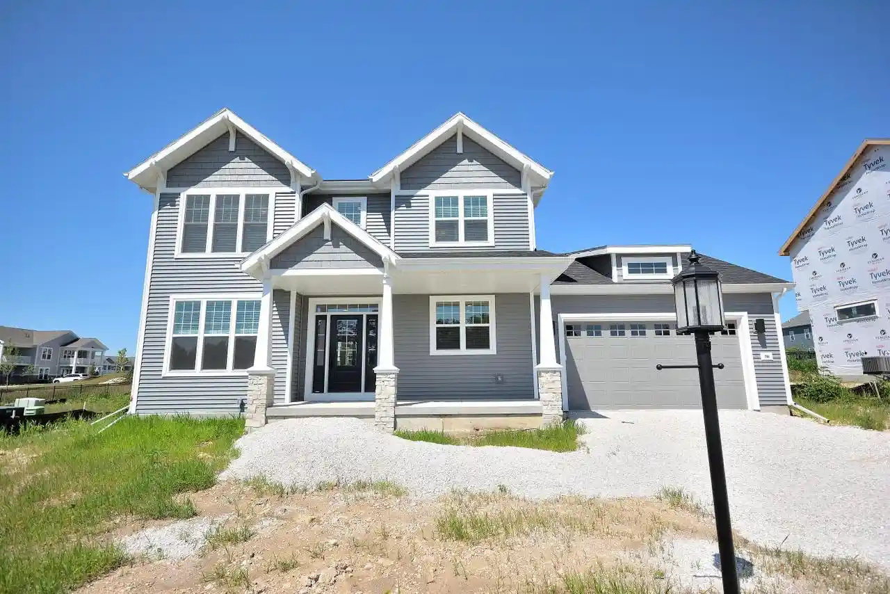 1st image of 704 Winterberry Dr Dr, Waukesha, WI 53188 | MLS# 1953773